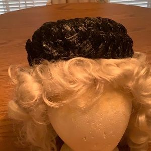 Vintage pill box hat.Hats by Eddi. Joseph Hornes Co. Pittsburgh black. Like new